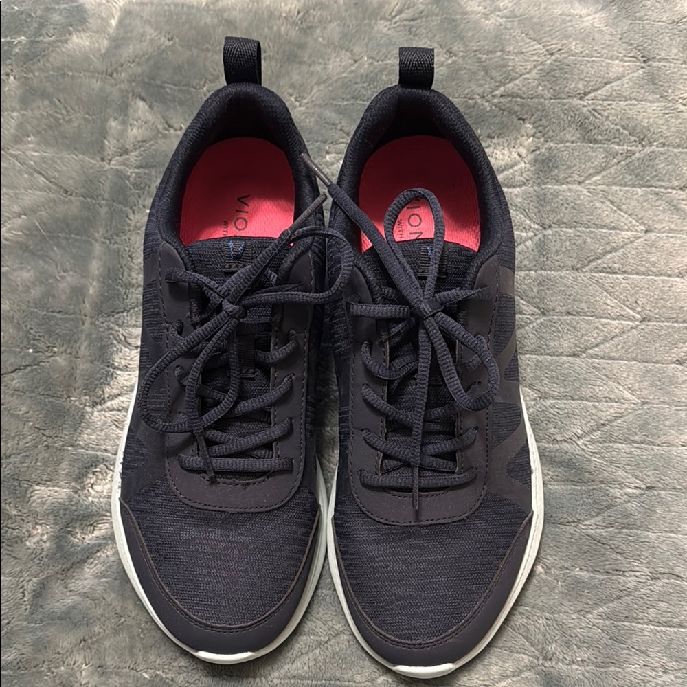 Vionic Kiara Women’s Navy Sneakers